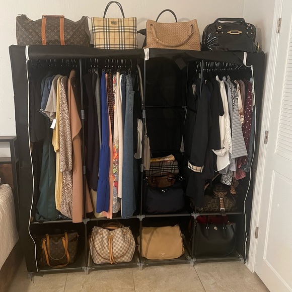 Meet your Posher, Genese - Picture 2 of 2